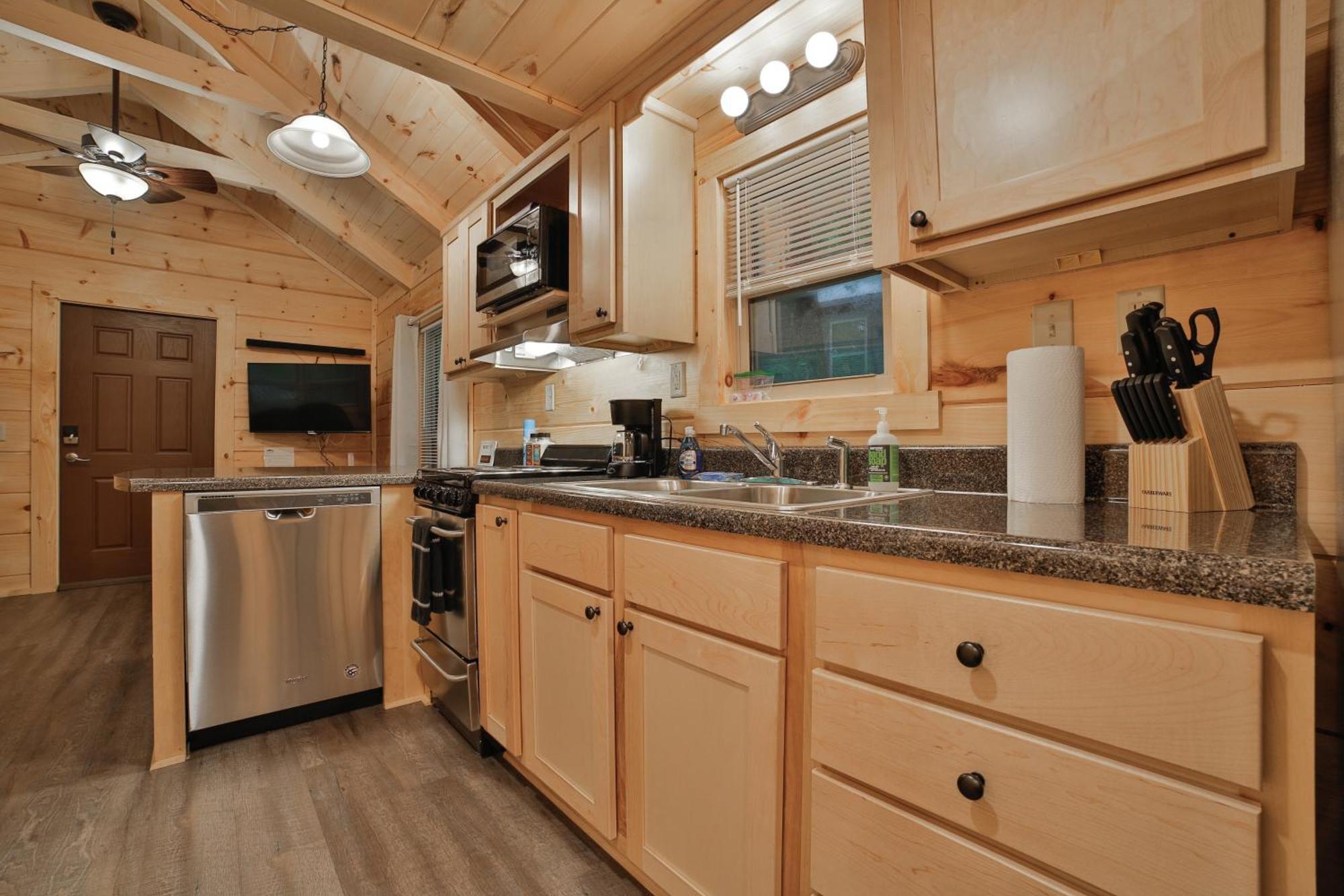 Ryon Tiny Home Cabin City-Side Rustic Retreat Чаттануга Экстерьер фото