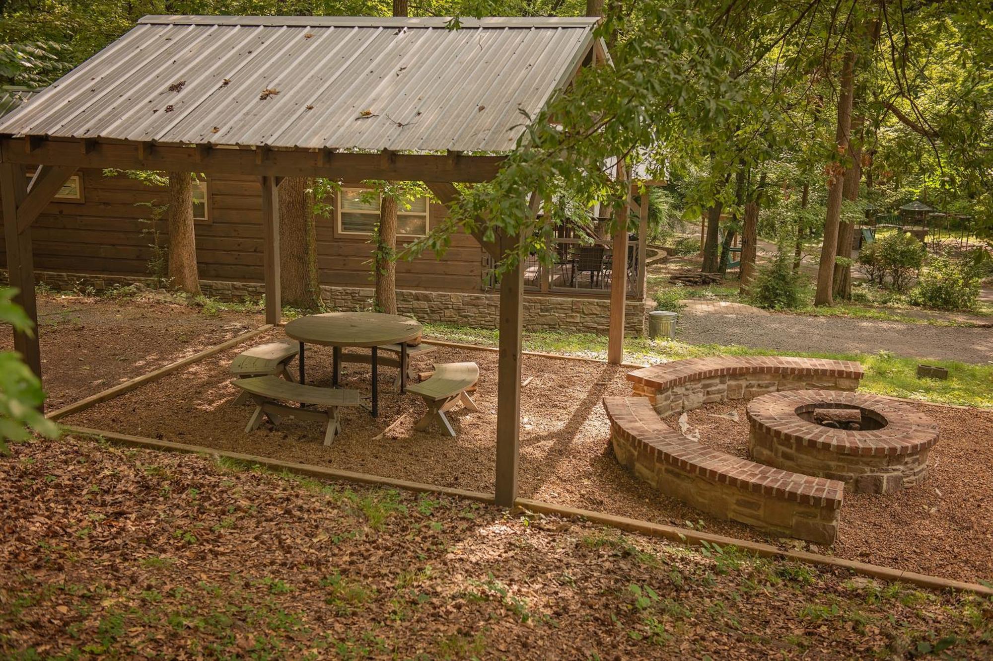 Ryon Tiny Home Cabin City-Side Rustic Retreat Чаттануга Экстерьер фото